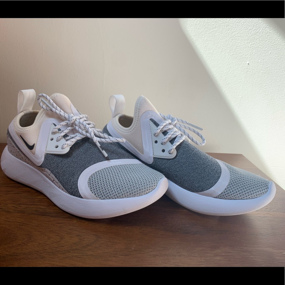 Nike Lunercharge Essential